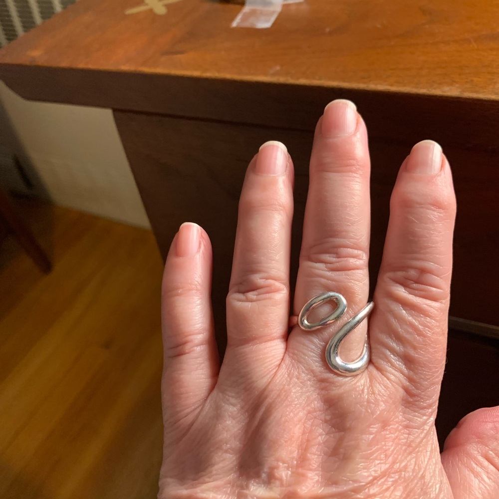 Ippolita Sterling Silver Classico Cherish Bypass ring